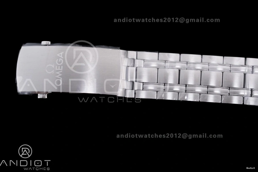 SS Super Edition 1:1 On 8806 Asian Black Bracelet Ceramic White Seamaster Dial 300M Best Clone V4 VSF Diver Bezel 1229